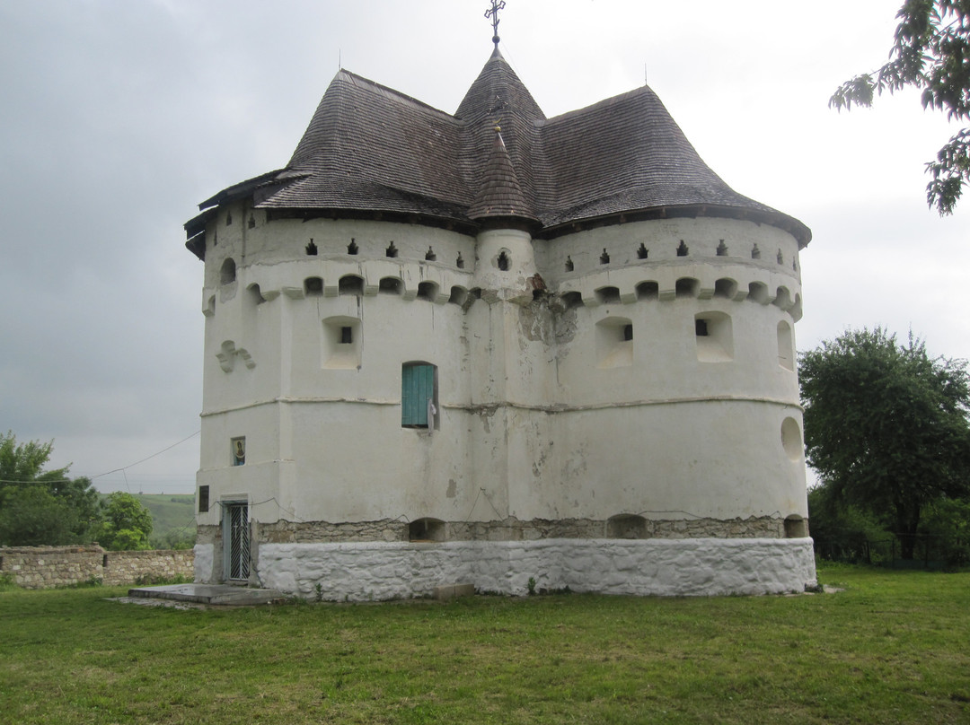 Church-Fortress of Pokrova-Sutkovtsy必去景点