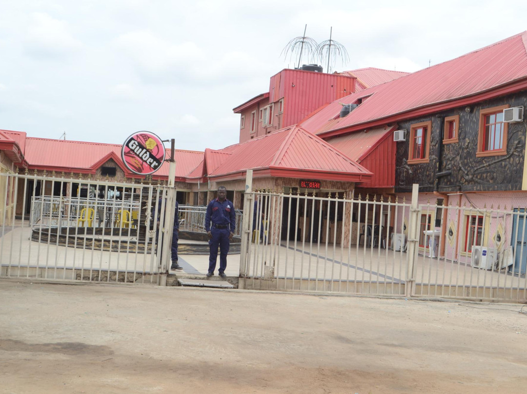 Erinjogun Ola Intercontinental Hotel And Suites