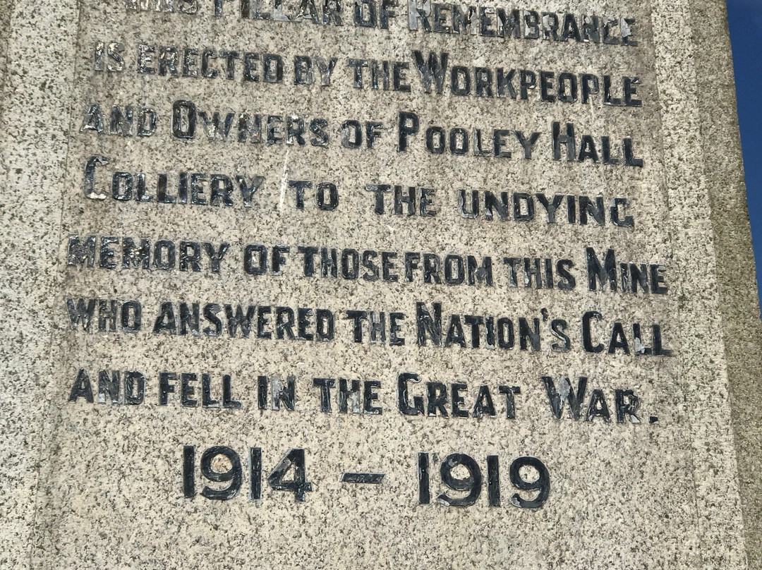 Polesworth Pooley Hall Colliery War Memorial景点图片