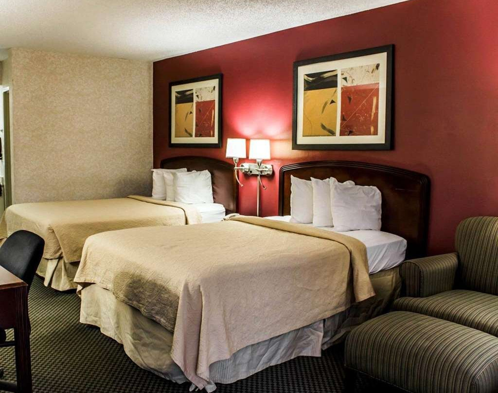 Quality Inn Roanoke Near Lake Gaston主图