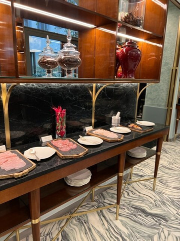 弥涅瓦大酒店主图