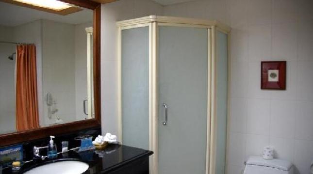 福州美伦大饭店（镇海楼景区店）-浴室