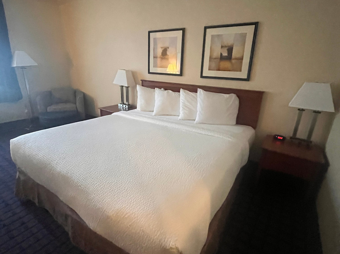 Baymont by Wyndham Grand Rapids Airport主图