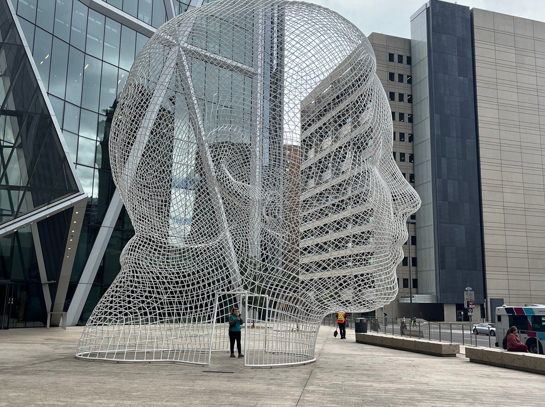 Wonderland Sculpture-卡尔加里必去景点