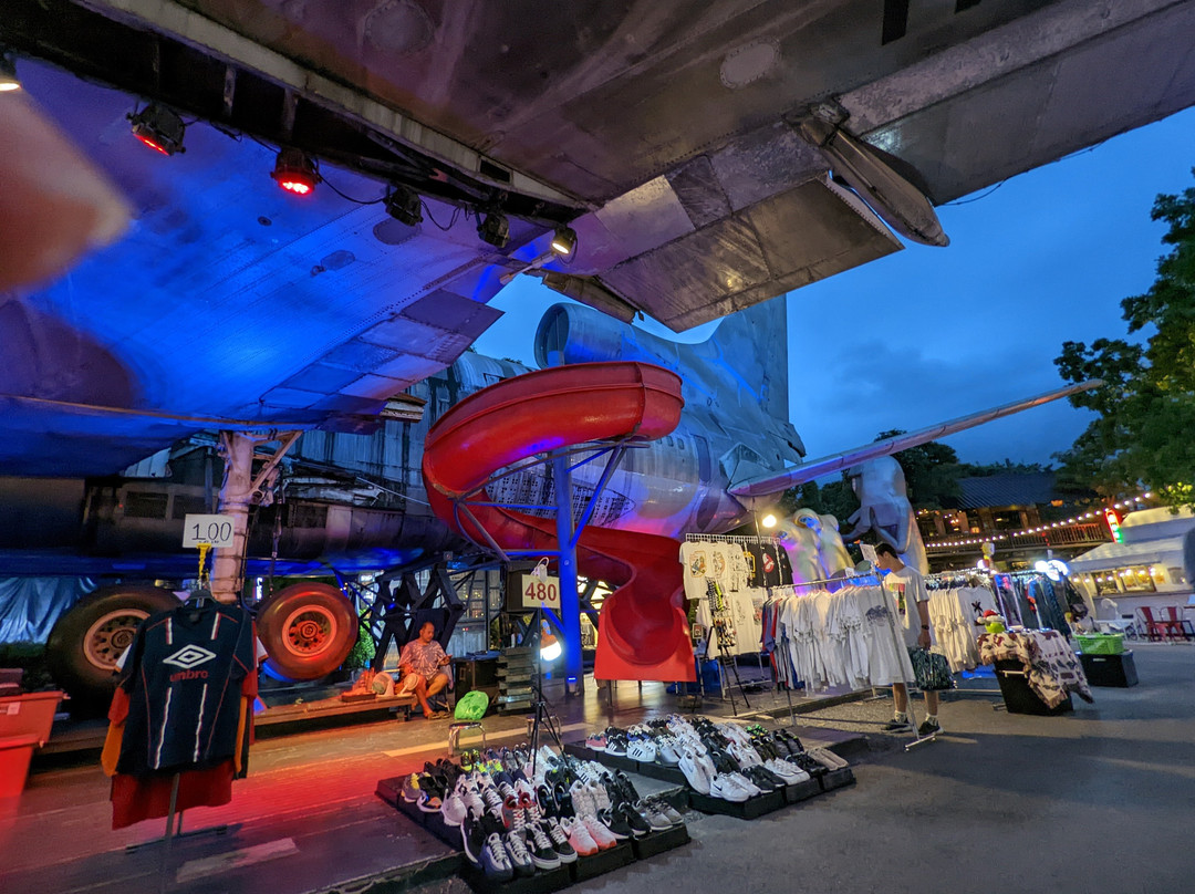 Chang Chui Plane Market-曼谷必去景点