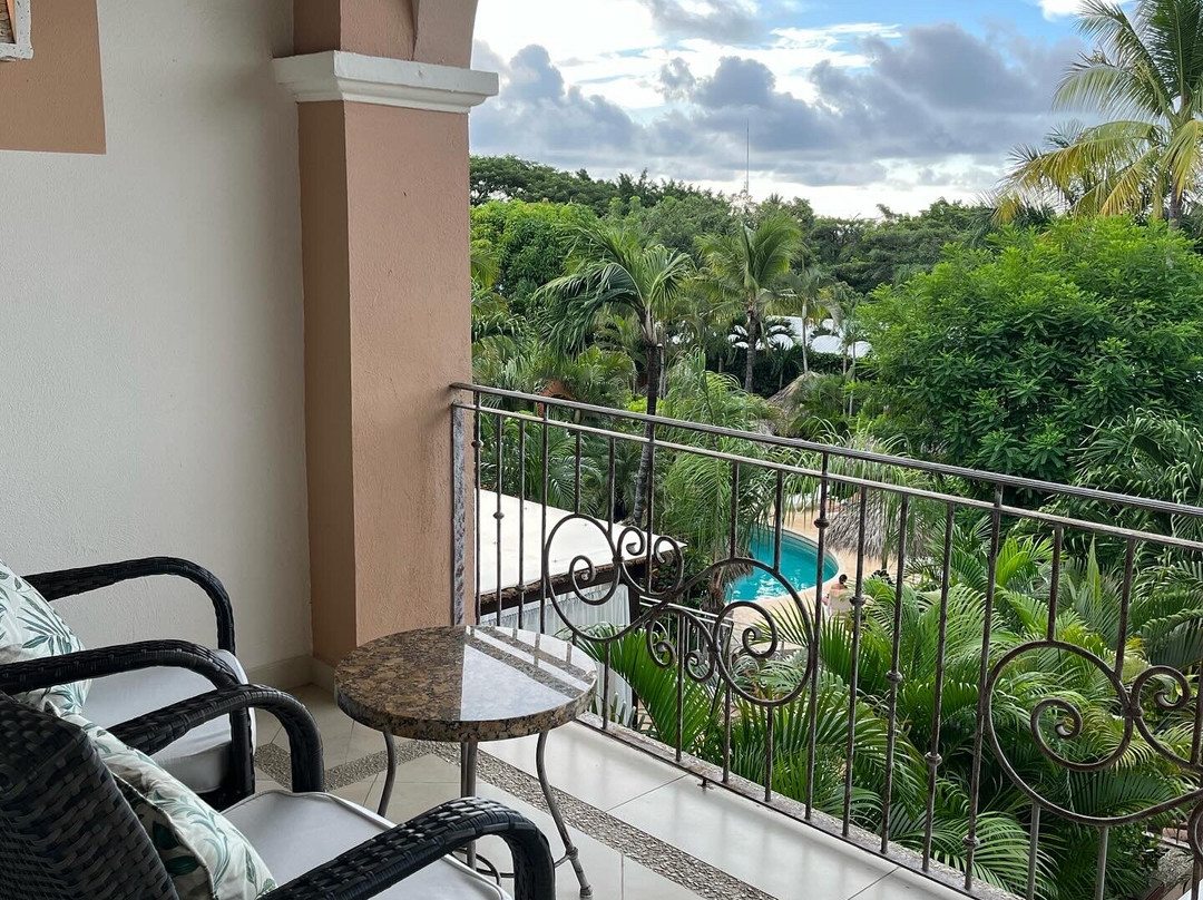 伊甸园精品酒店主图