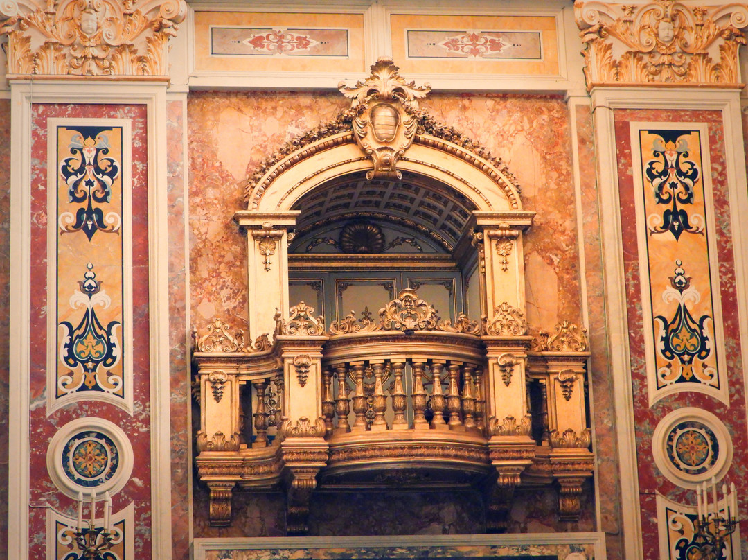 Badia della Santissima Trinita'景点图片