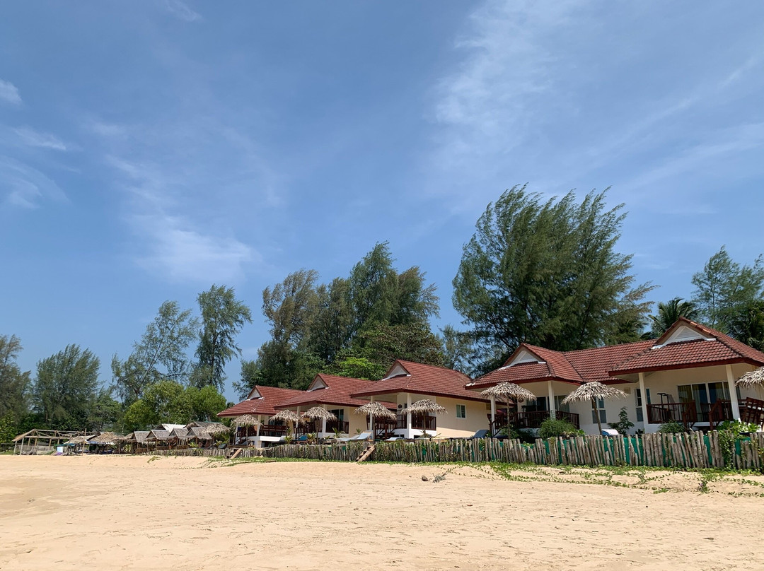 Pranee Beach Bungalows主图