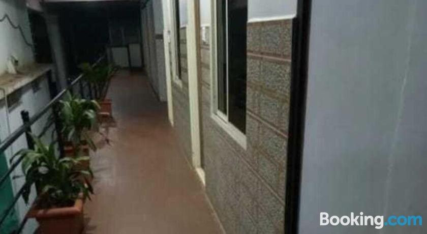 Oyo Yashaswini Lodge