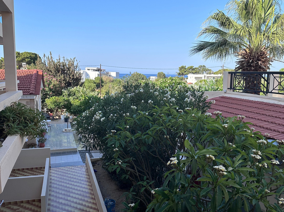 Summer Memories Hotel Apartments主图