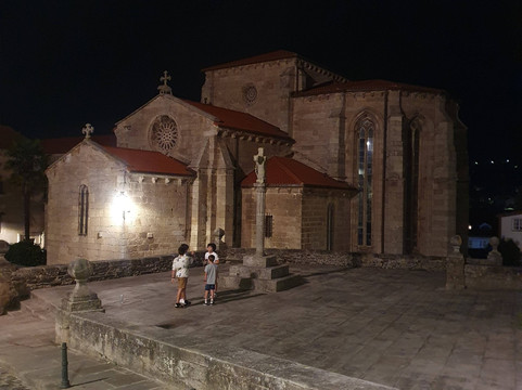 Iglesia de Santa Maria del Azogue-Betanzos必去景点