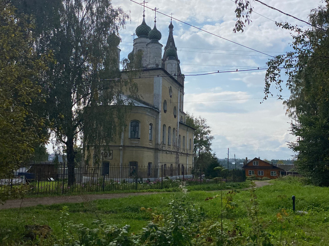 Church of the Divine Savior and St. Mikhail the Archangel景点图片