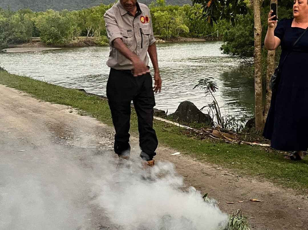 Mandingalbay Authentic Indigenous Tours-凯恩斯必去景点