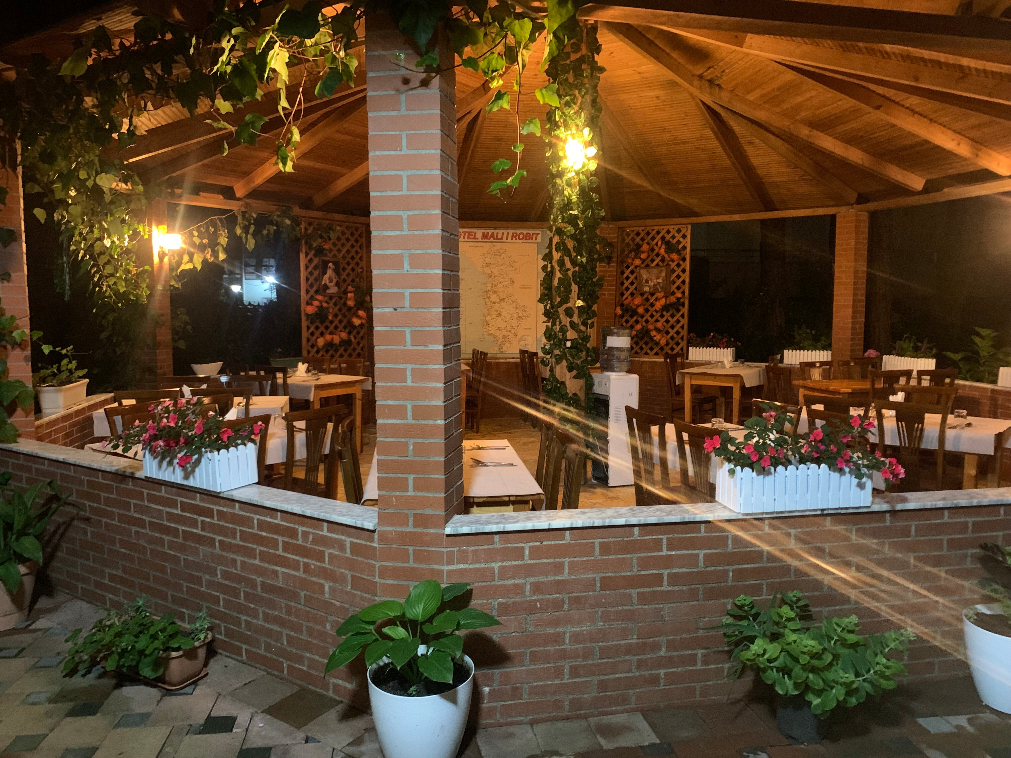 Hotel Mali i Robit-官方