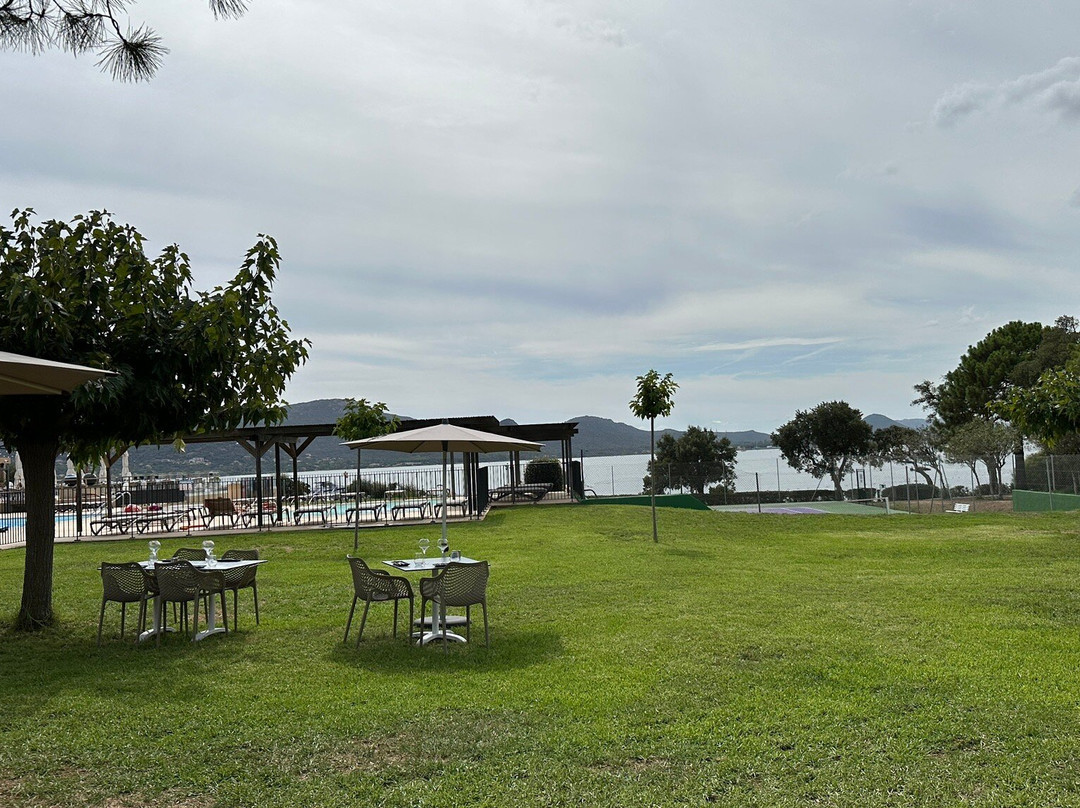 维琪奥港餐馆和美食-Le Hyannis Port Porto-vecchio