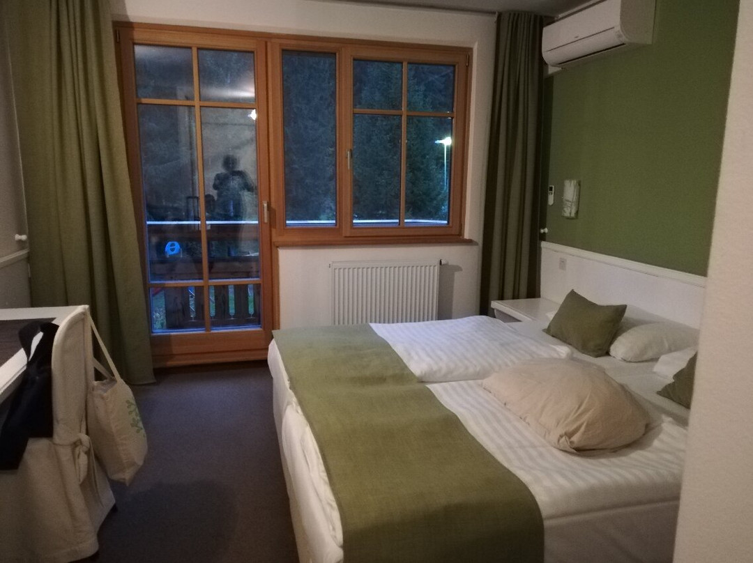 Ribno Alpine Glamping主图