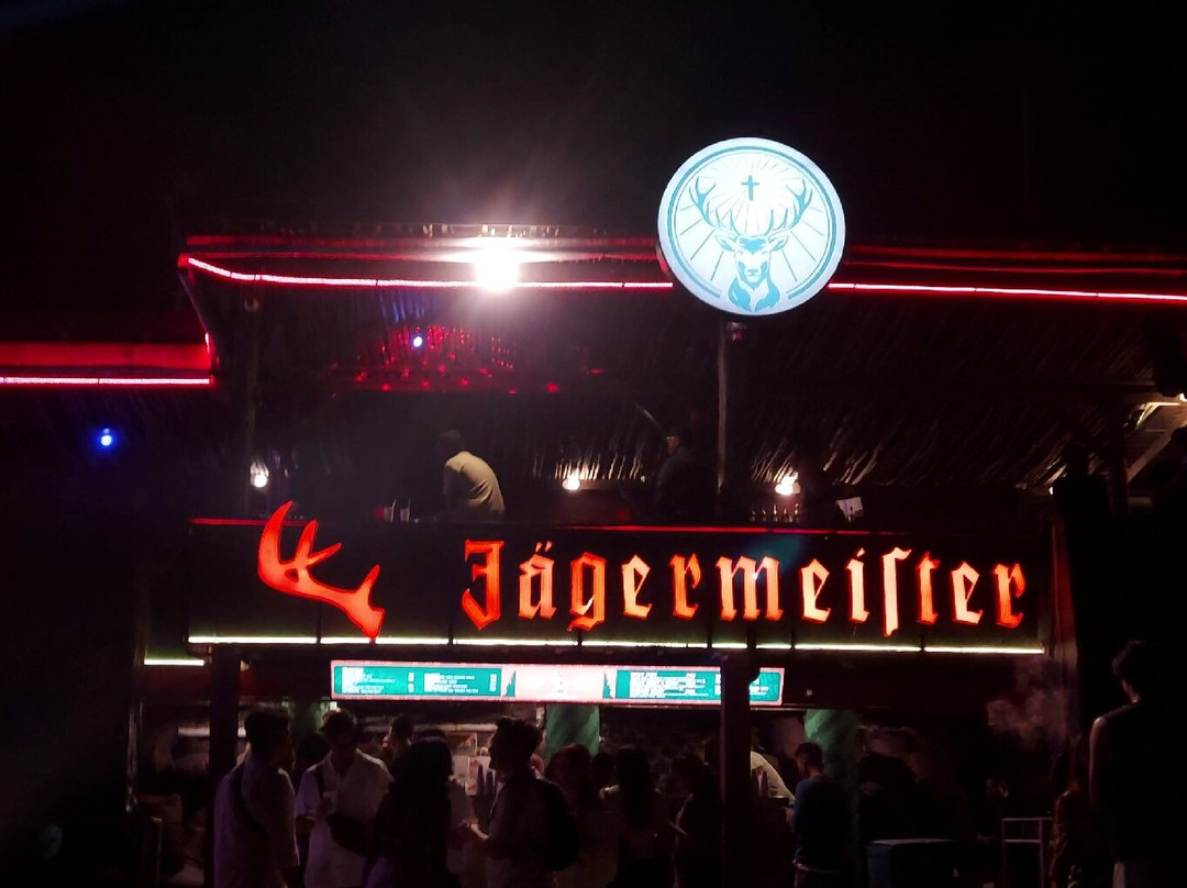 Batu Bolong Beach-长谷必去景点