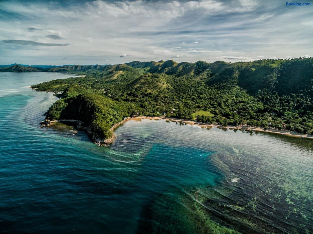 巴拉望沙堡海滩公寓