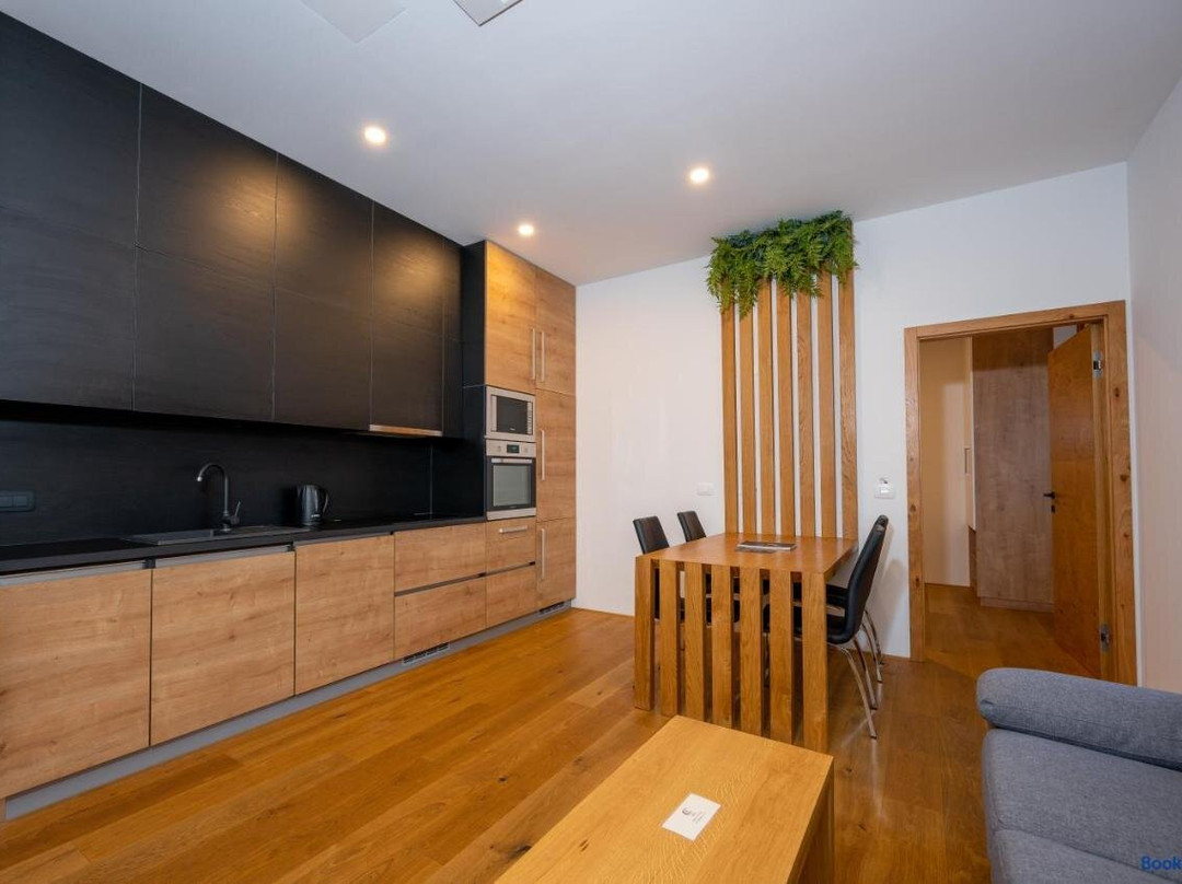 Cirus Apartments