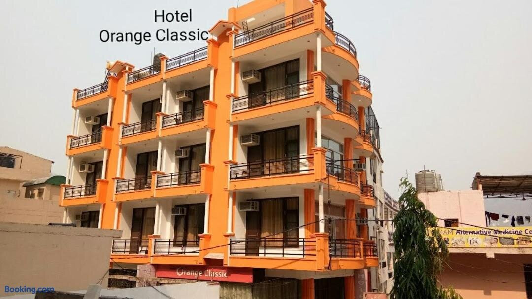 Orange hostel