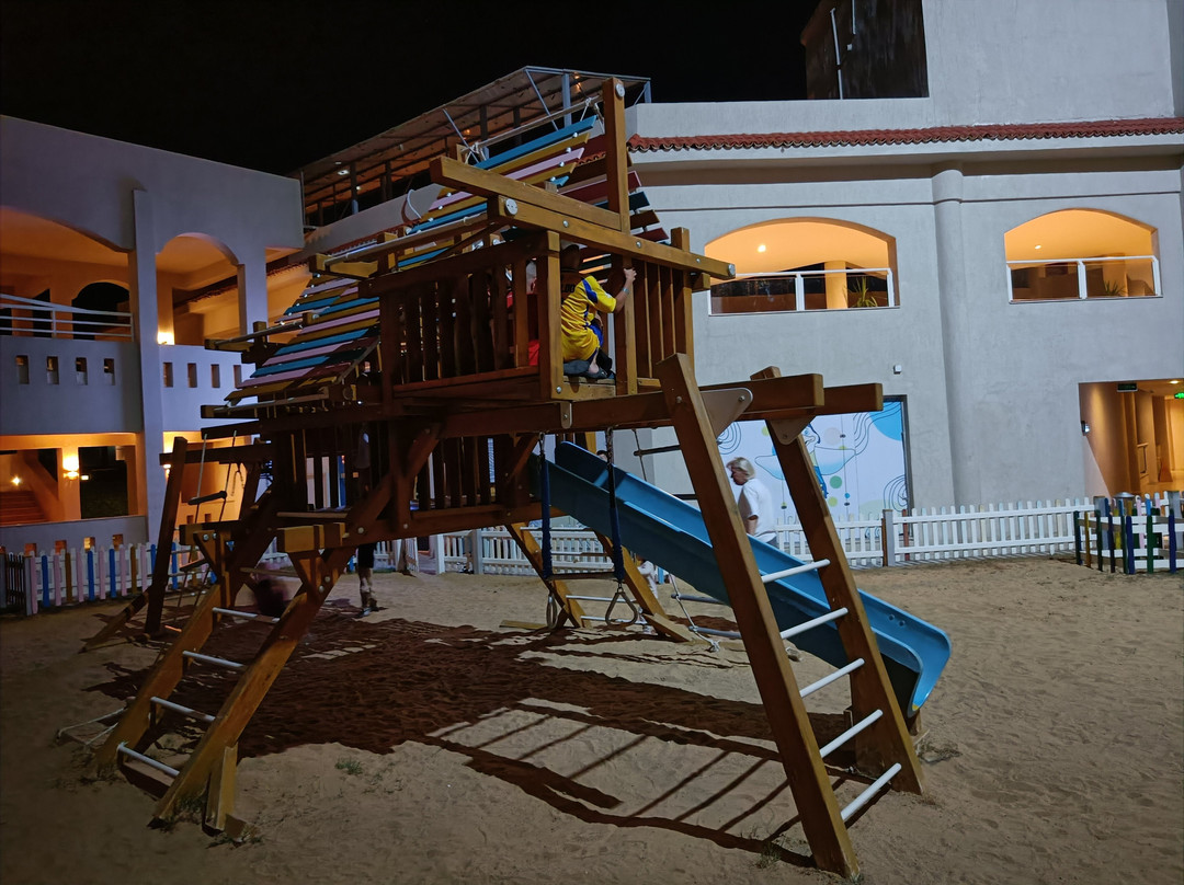 火奴鲁鲁现代酒店主图