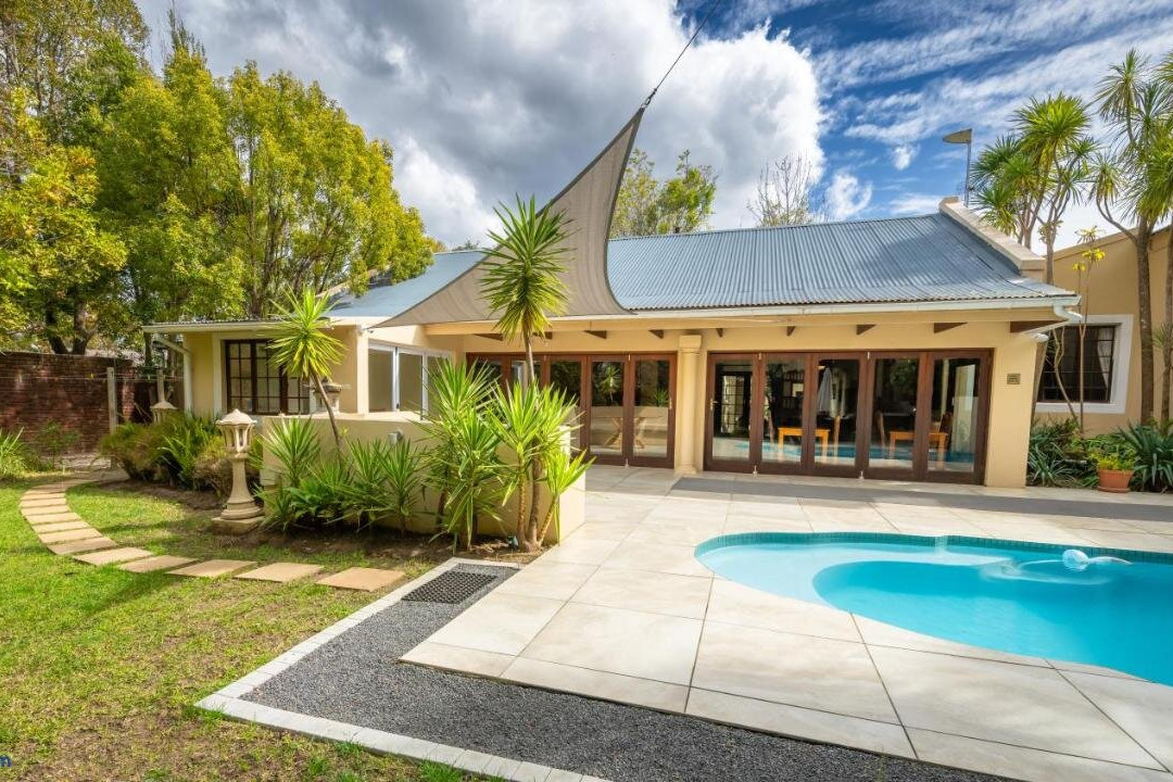 Botanica Guest House
