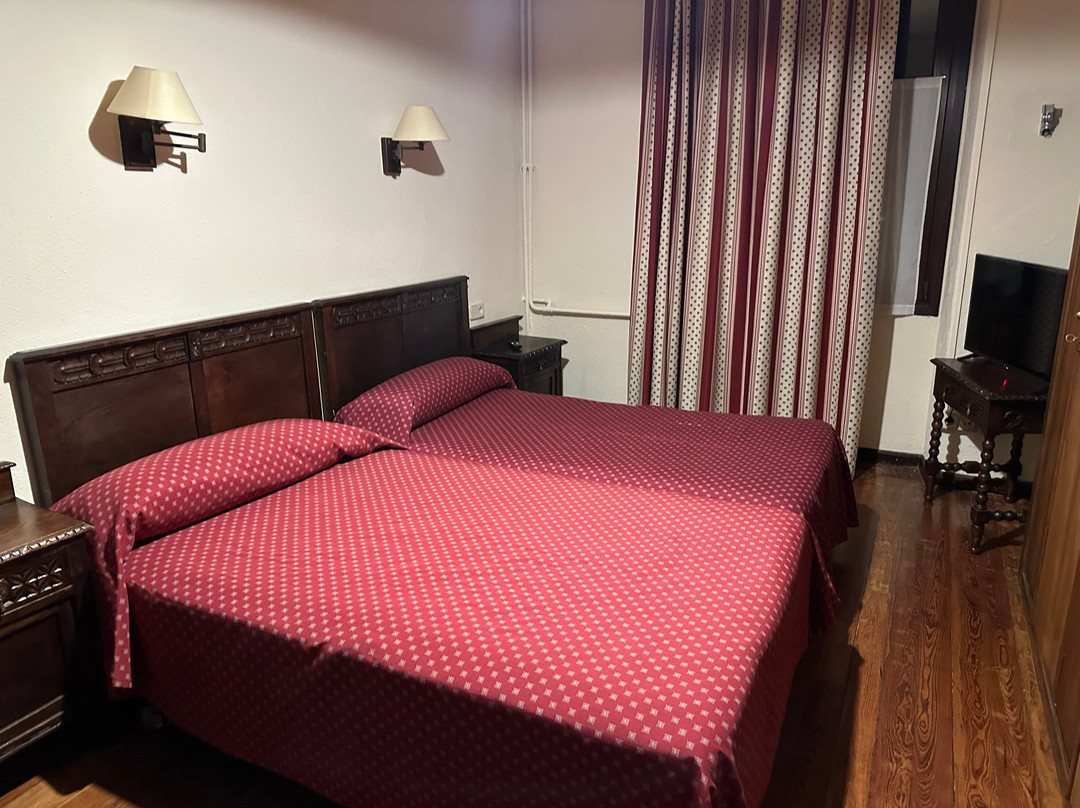 Hotel Ayestaran主图