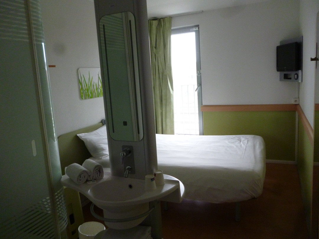 伊泰普布鲁日中心车站酒店主图