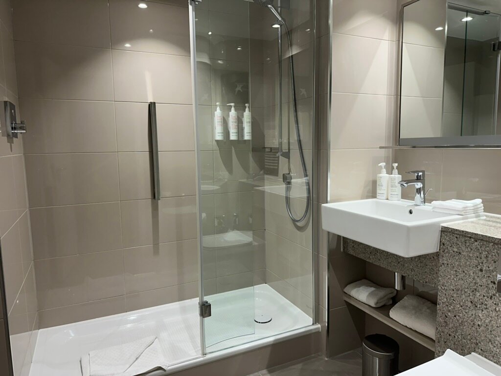 London Heathrow Marriott Hotel-浴室
