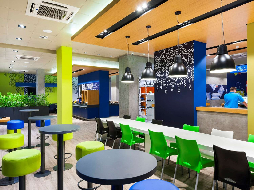 宜必思快捷纳维根特斯伊塔雅伊酒店主图