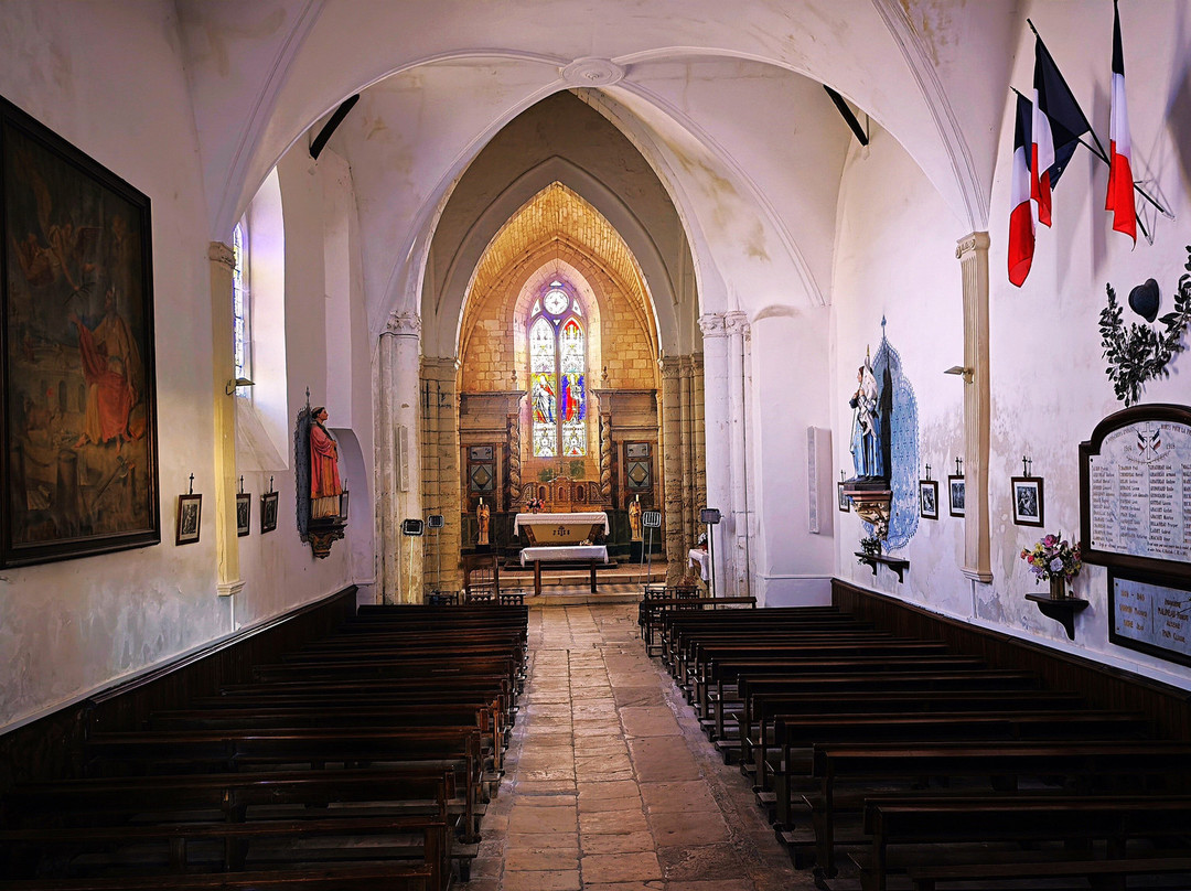 Eglise Saint Saturnin-Saint Saturnin du Bois必去景点