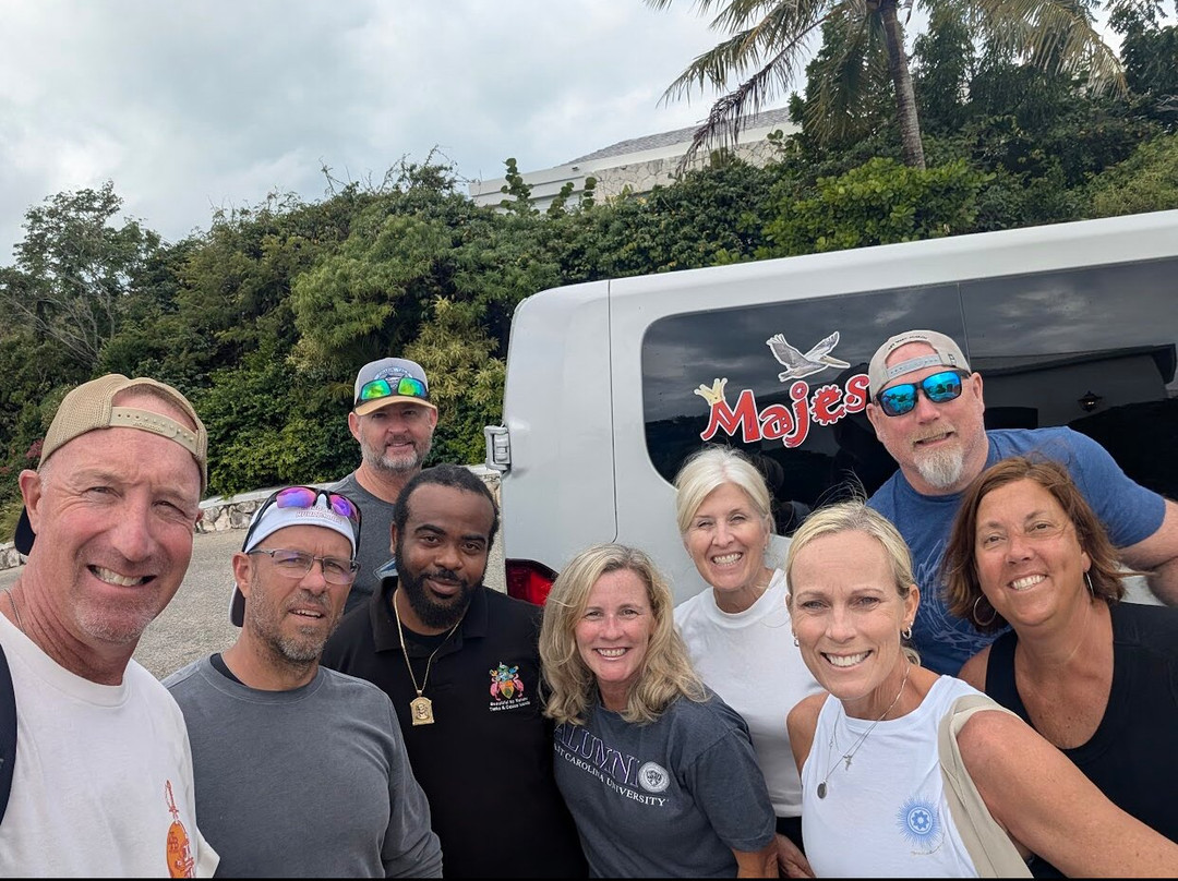 Majestic Taxis and Tours-普罗维登西亚莱斯必去景点