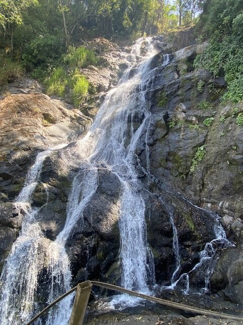 La Piedra Del Indio Waterfalls景点图片