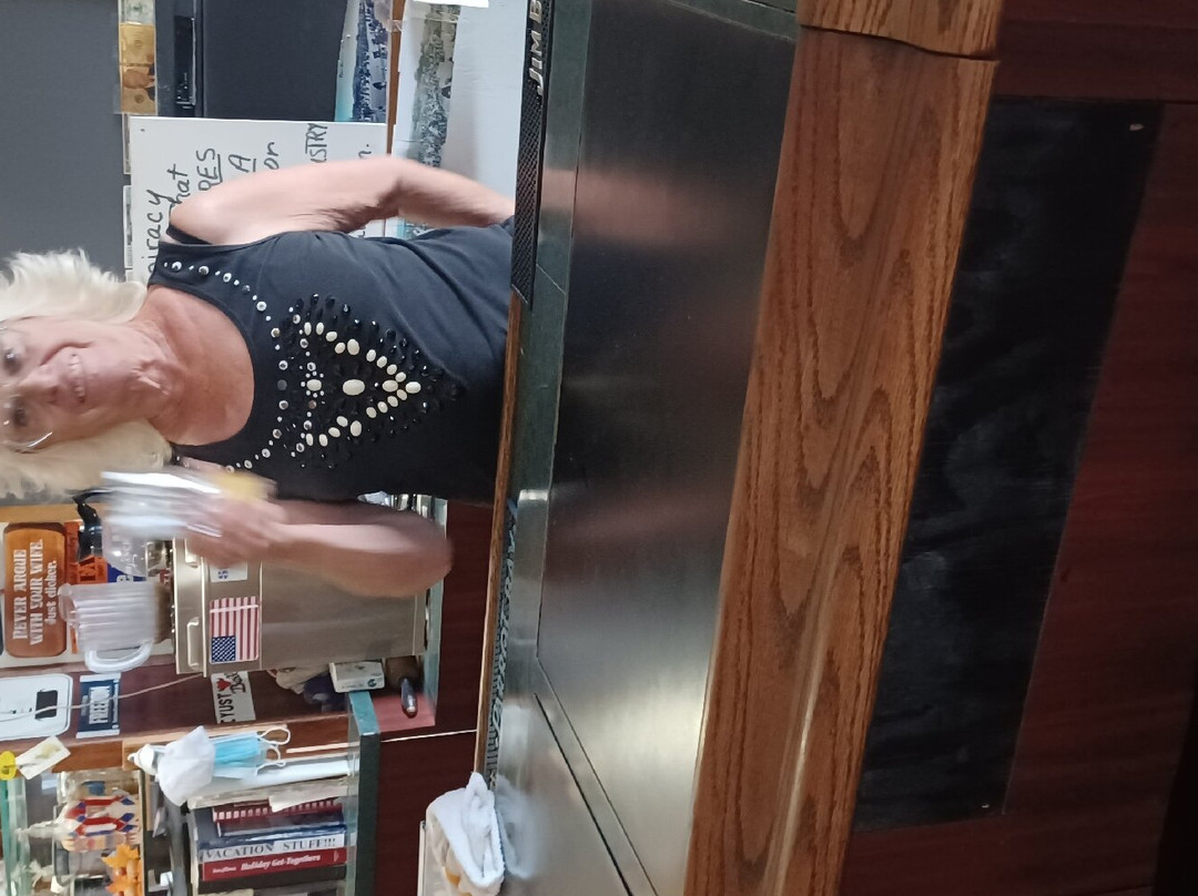 Miss Kathy's Short Branch Saloon-帕朗必去景点