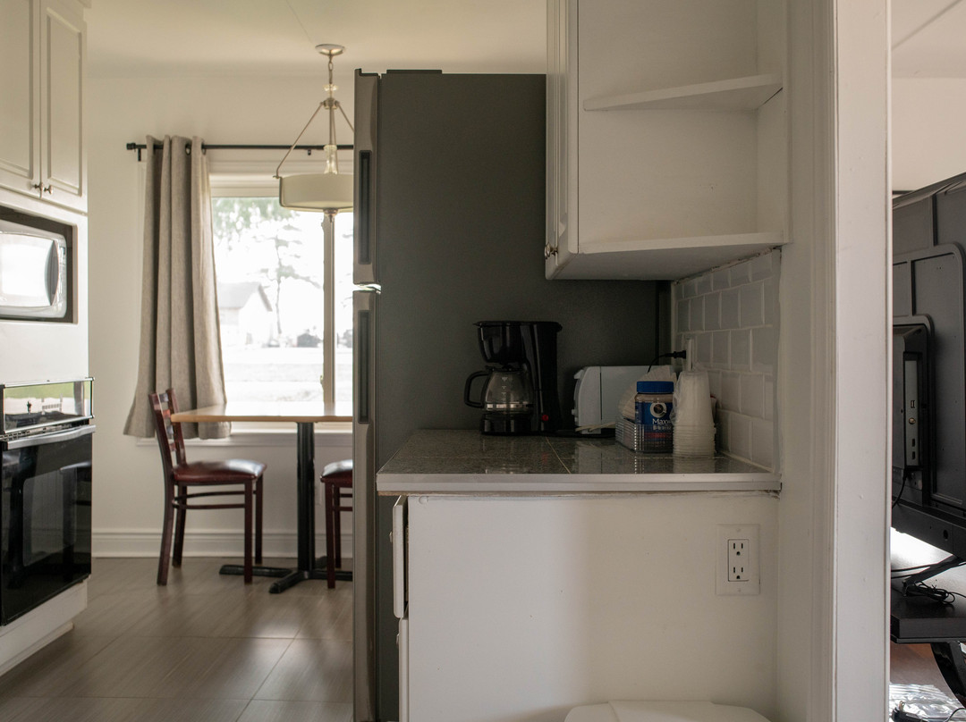 Lakeside Motel主图