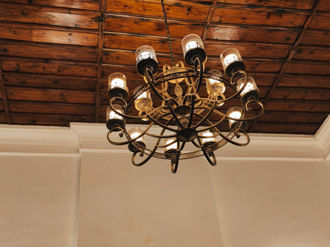 Devdar Woods - An LVB Experience主图