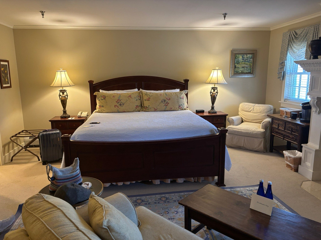 The Reluctant Panther Inn & Restaurant主图