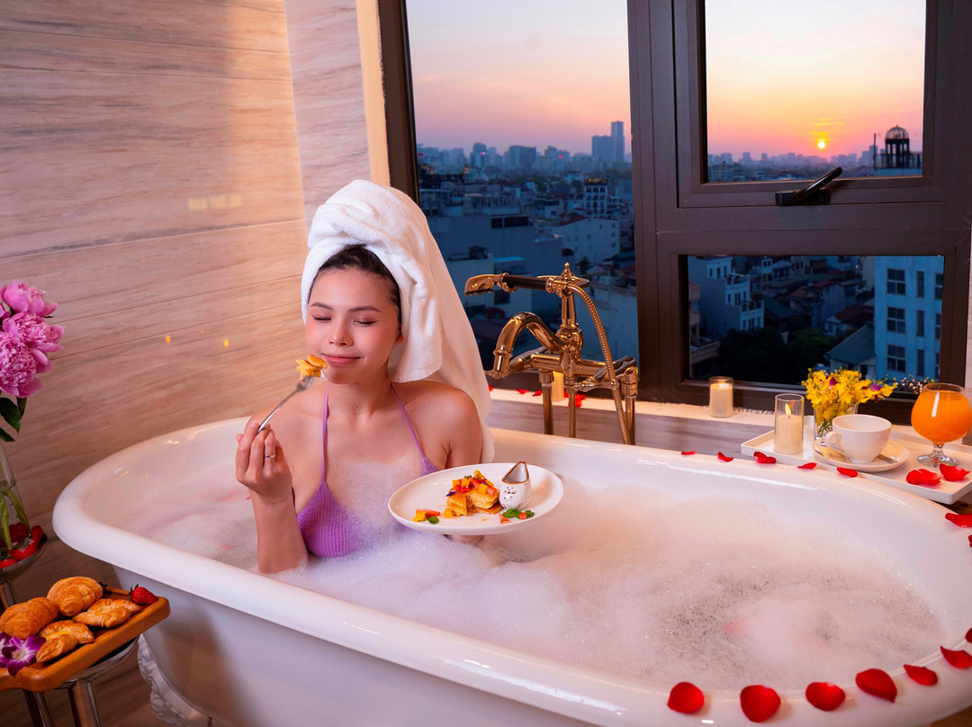 The Oriental Jade Hotel主图