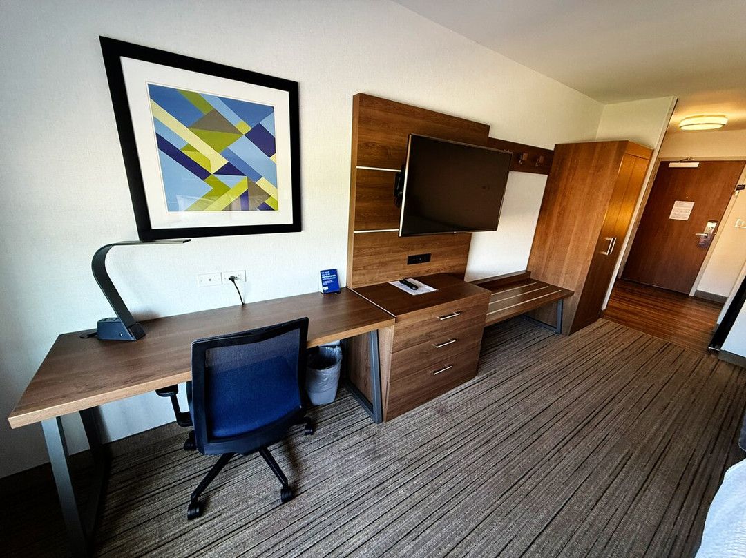 Holiday Inn Express & Suites Boston South - Randolph主图