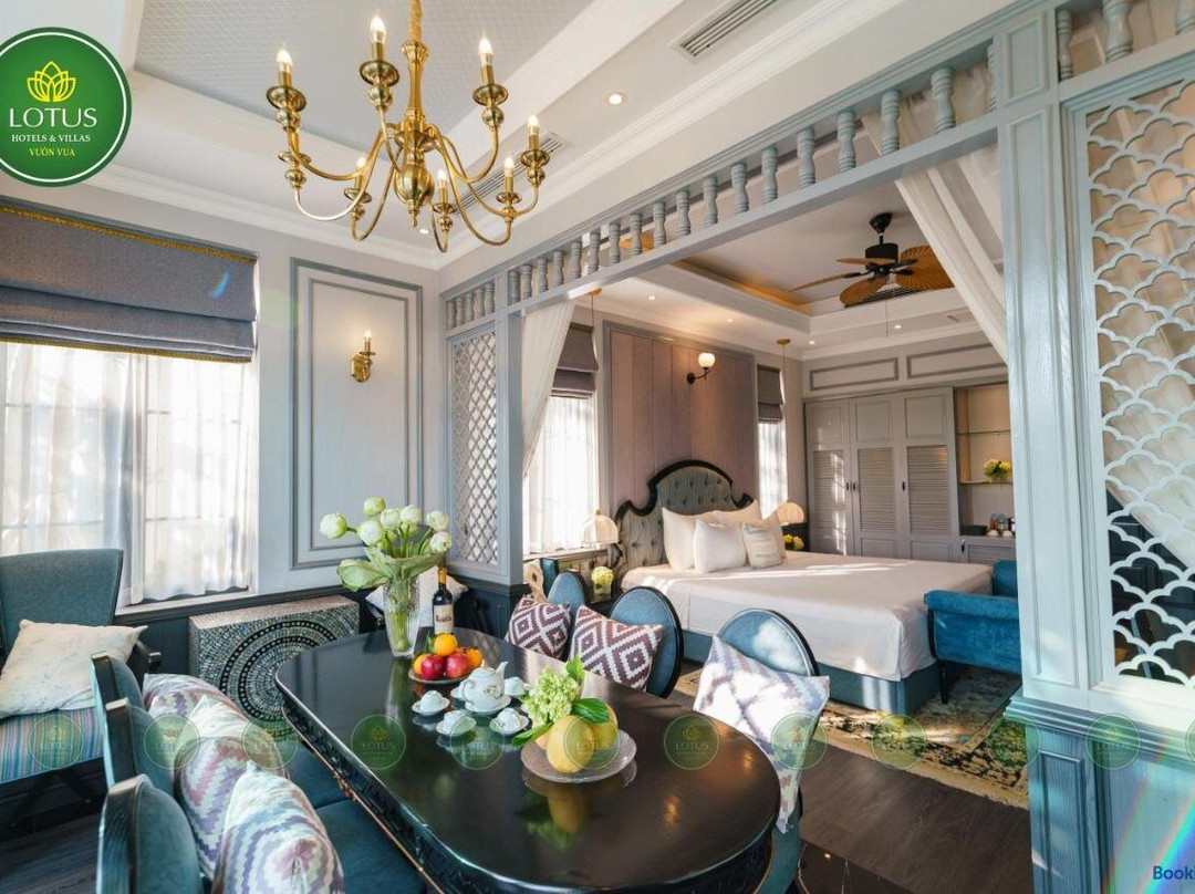 Lotus Hotel - Vuon vua