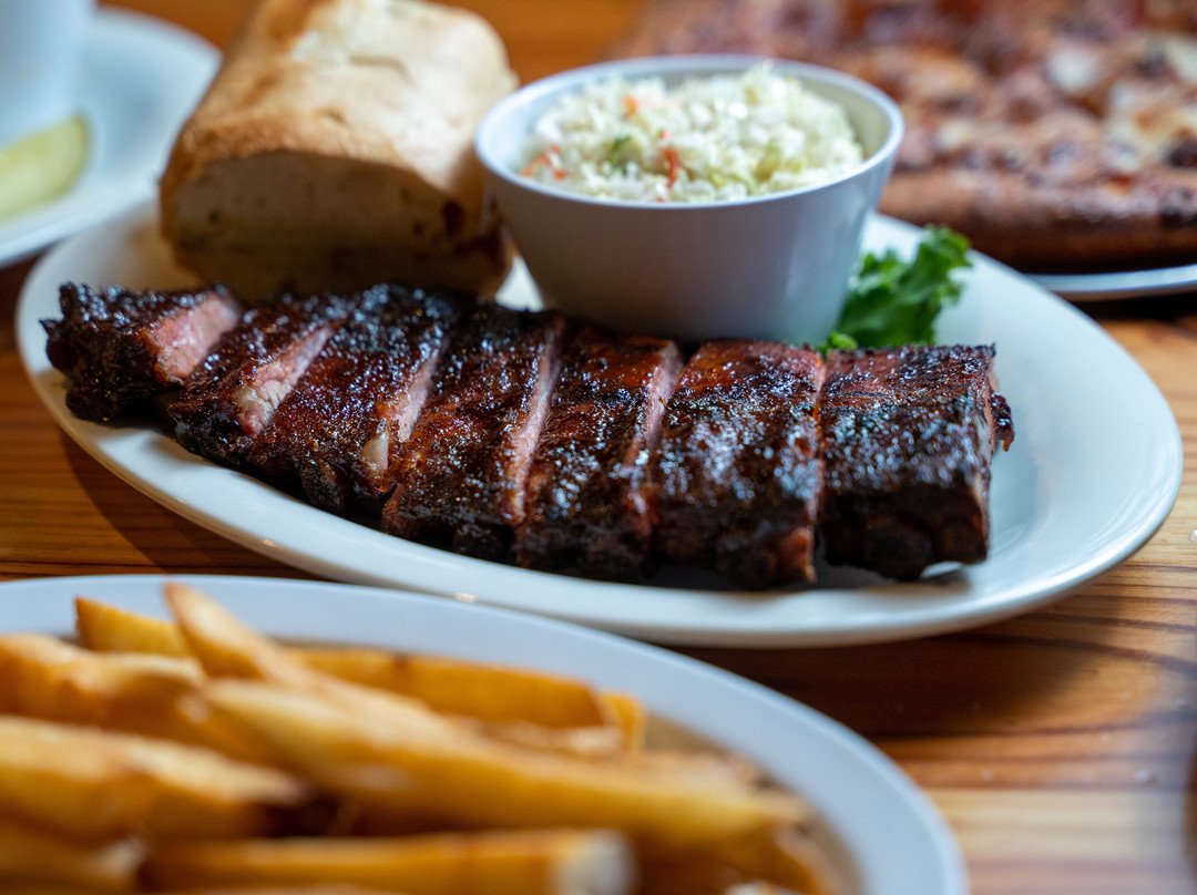 Winking Lizard Tavern