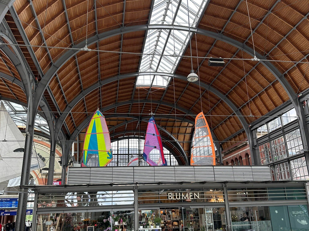 Hauptbahnhof-基尔必去景点