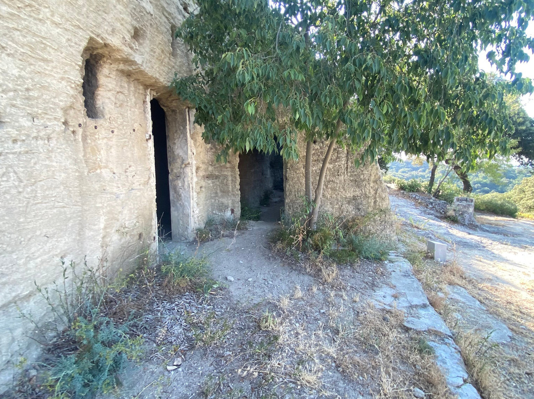 Barry Troglodyte Village-Bollene必去景点