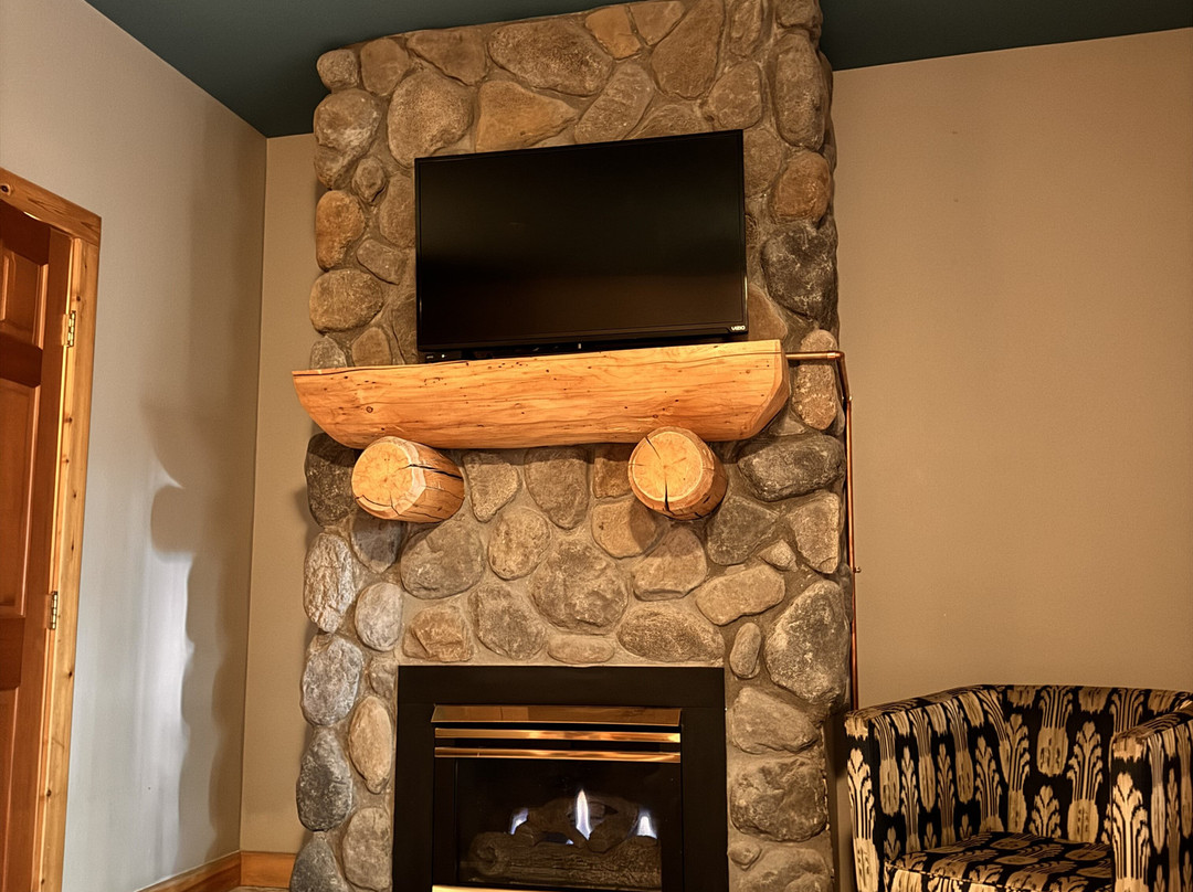 Saddle & Surrey Motel主图