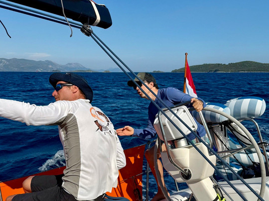 Oreb Club Sailing & Windsurfing School Center-科尔丘拉镇必去景点