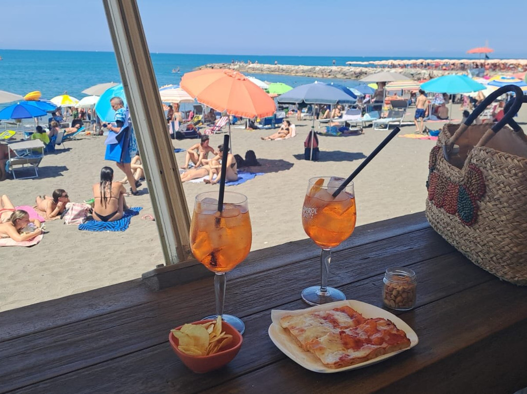 Wimbi Beach Bar-Marina di Cecina必去景点