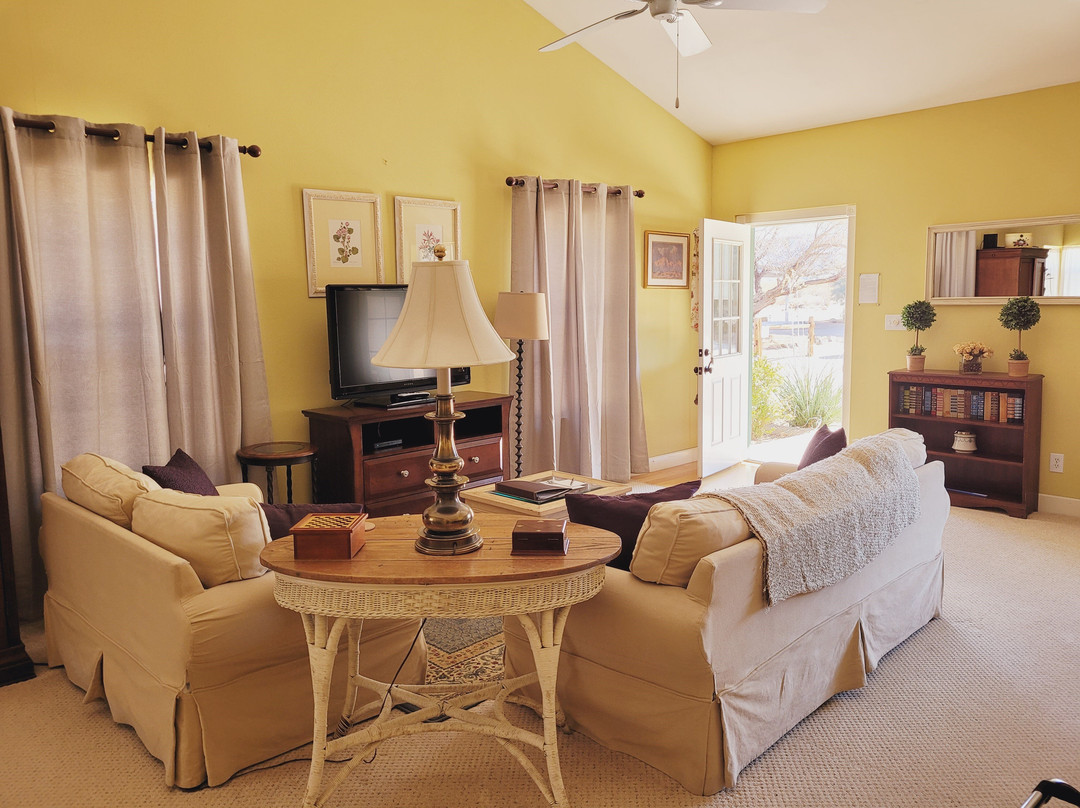 Campbell House Inn主图