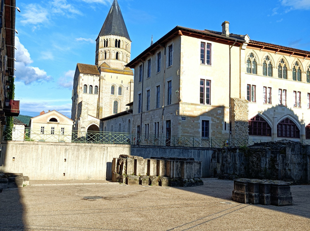 Maisons romanes à Cluny-Cluny必去景点