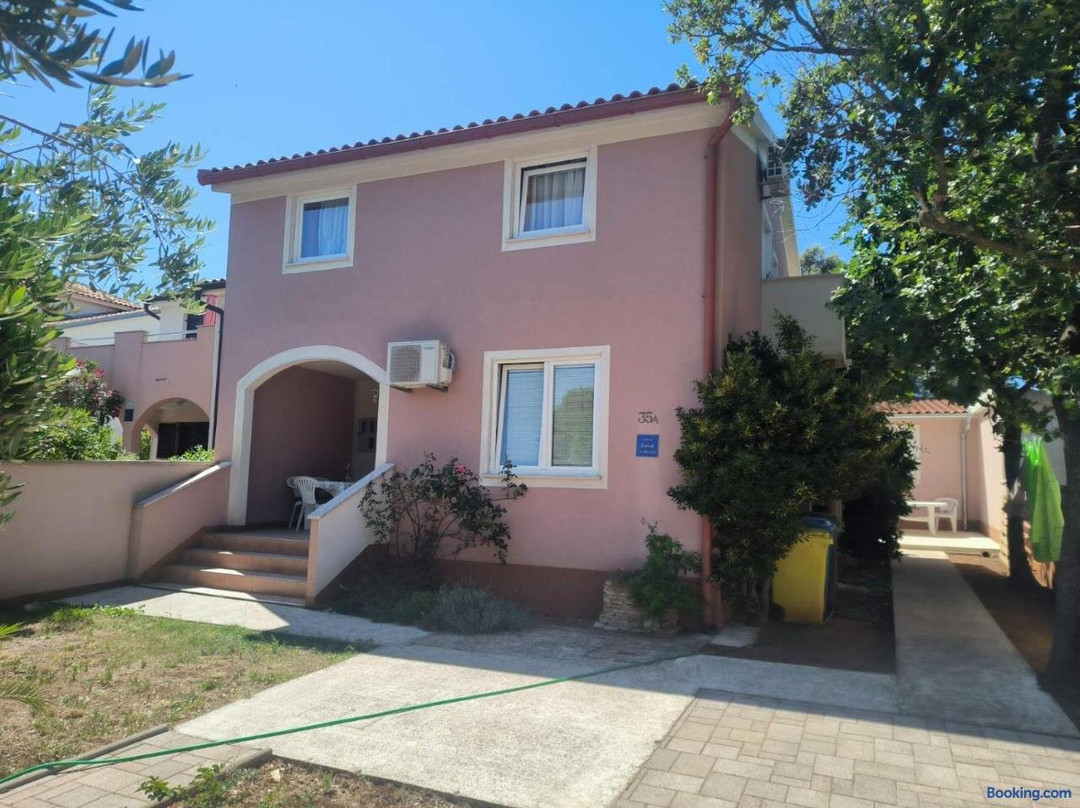 Apartmani Elena