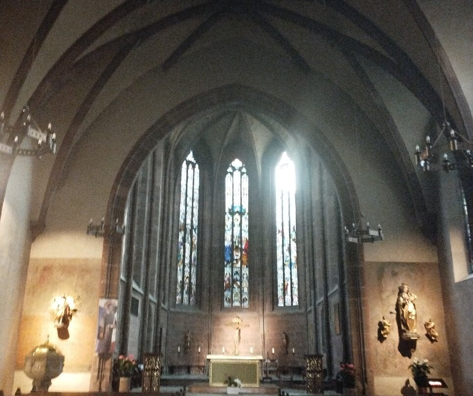 Notre-Dame-de-la-Nativite-Saverne必去景点
